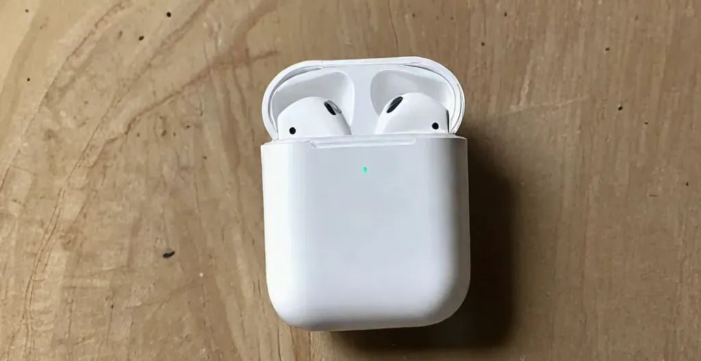 Apple AirPods (2nd Generation) Wireless Ear Buds, Bluetooth Headphones with Lightning Charging Case Included, Over 24 Hours of Battery Life, Effortless Setup for iPhone